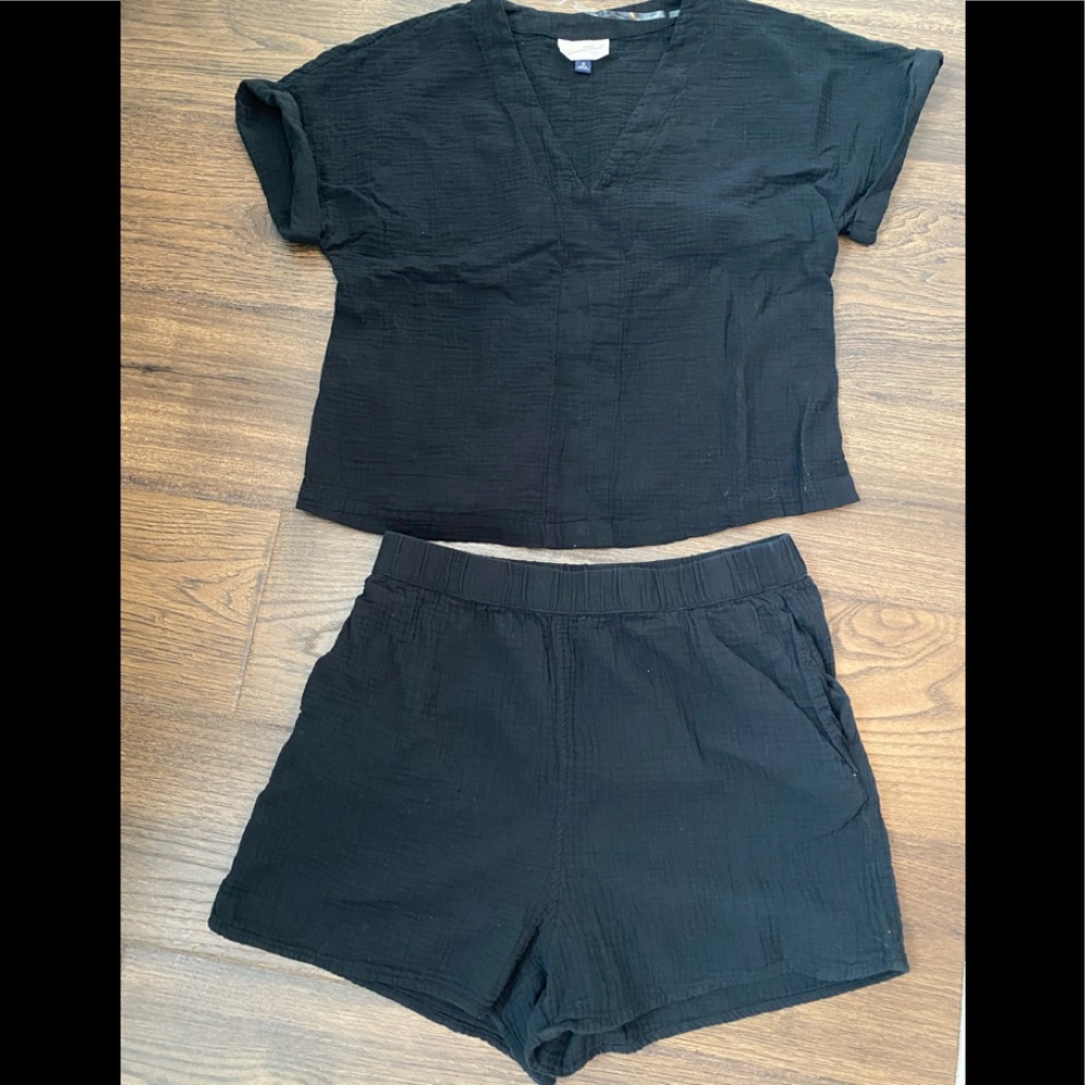 Universal Threads Linen Set